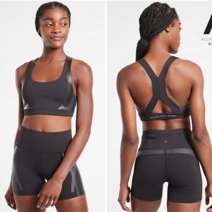 NWOT Athleta x Allyson Felix Ultimate Legend Sports Bra Black Medium A-C